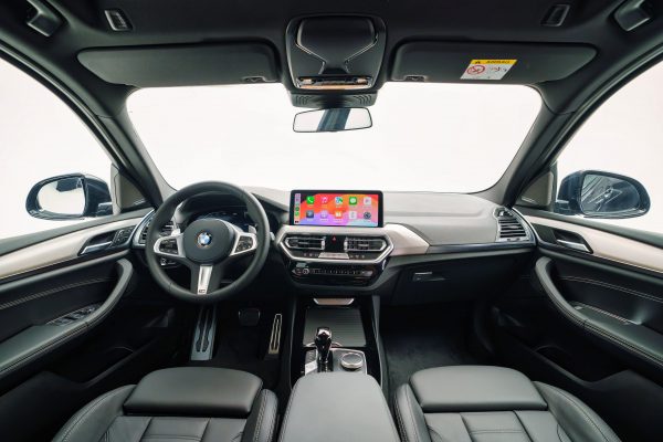 Hệ thống thông tin giải trí BMW Live Cockpit Professional